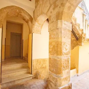 https://a-casa-di-francy.palermohotels.org
