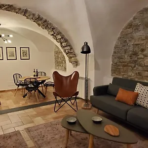 https://casa-canadesi.hotelitalianriviera.com